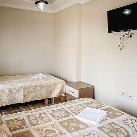 Vila Leo Lux Korce Extérieur photo
